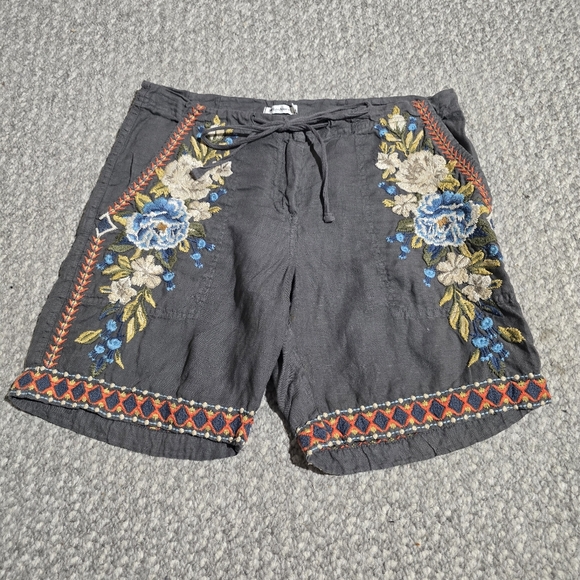 Johnny Was Pants - JOHNNY WAS embroidered Linen Shorts